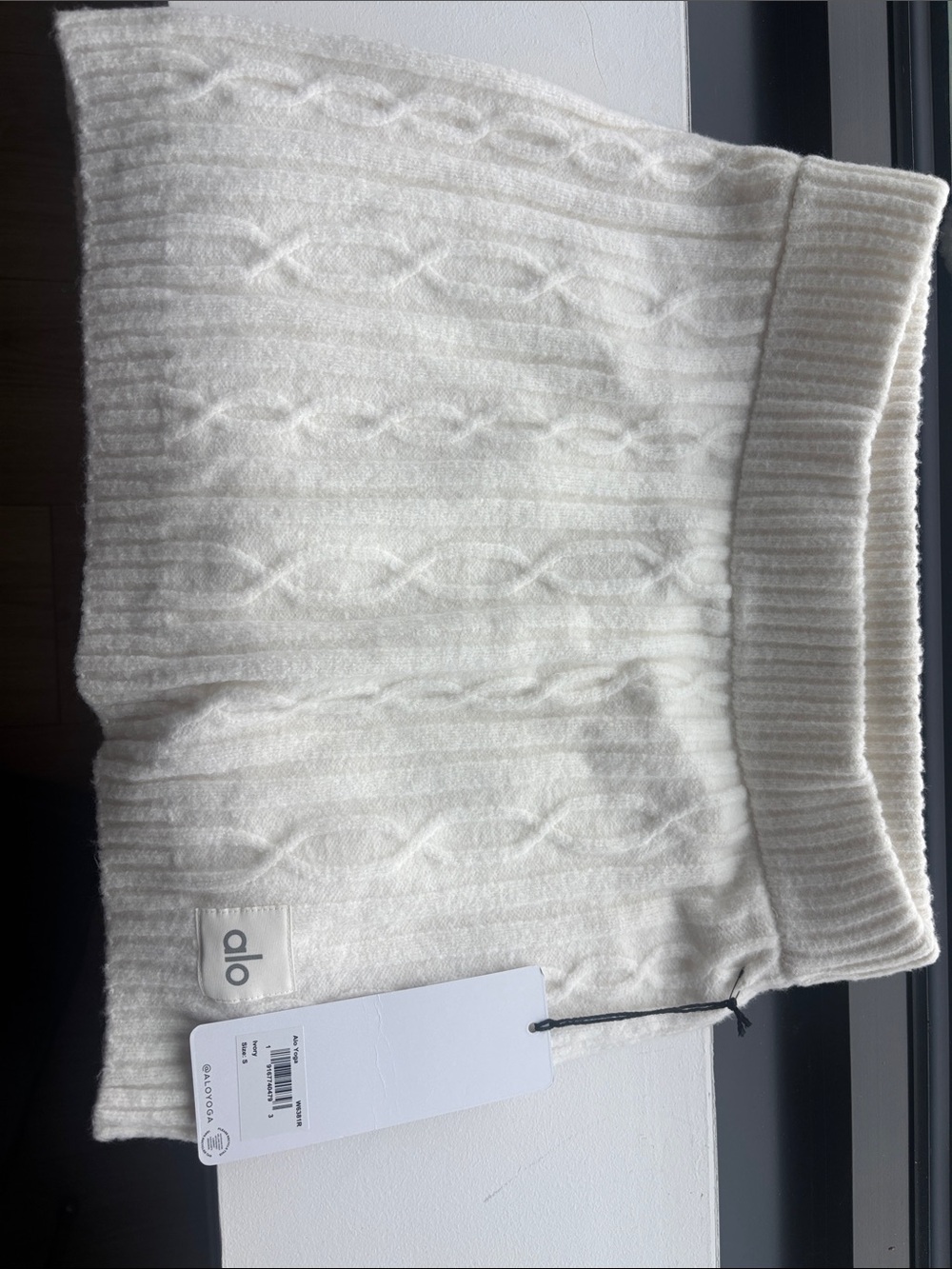 ALO Yoga Cream Cable-Knit Midi Skirt
